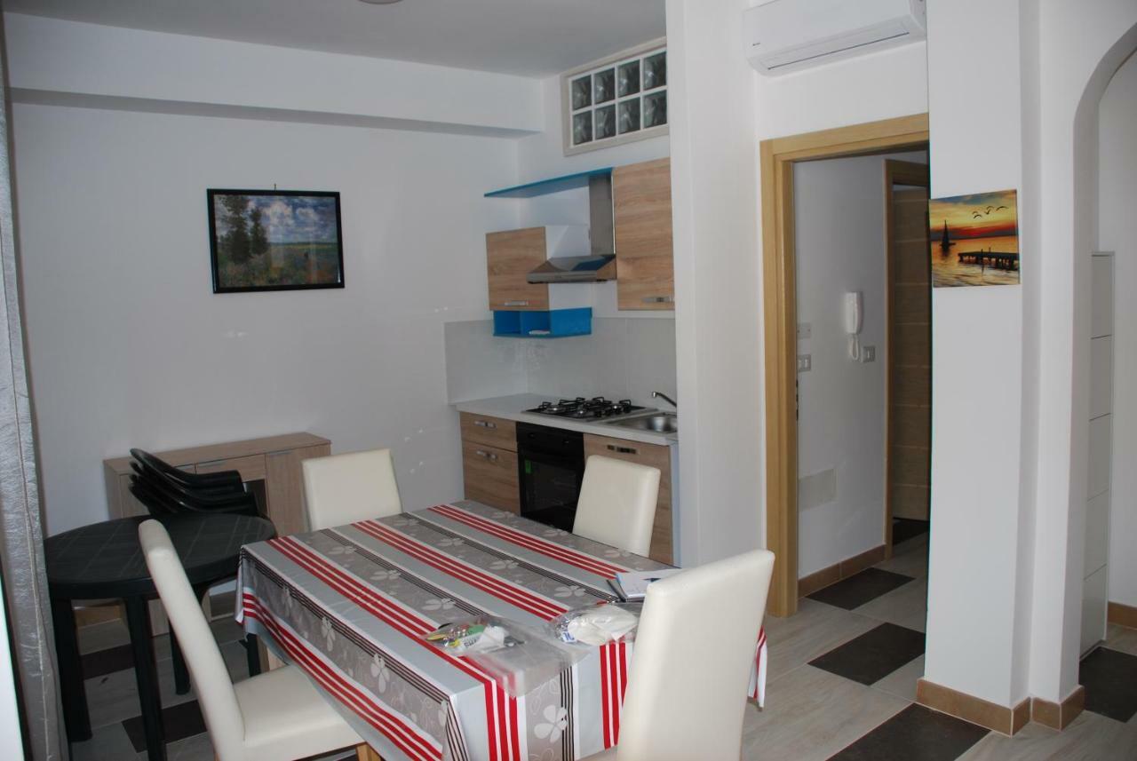 Euroitalia Apartments ジュルディニャーノ エクステリア 写真